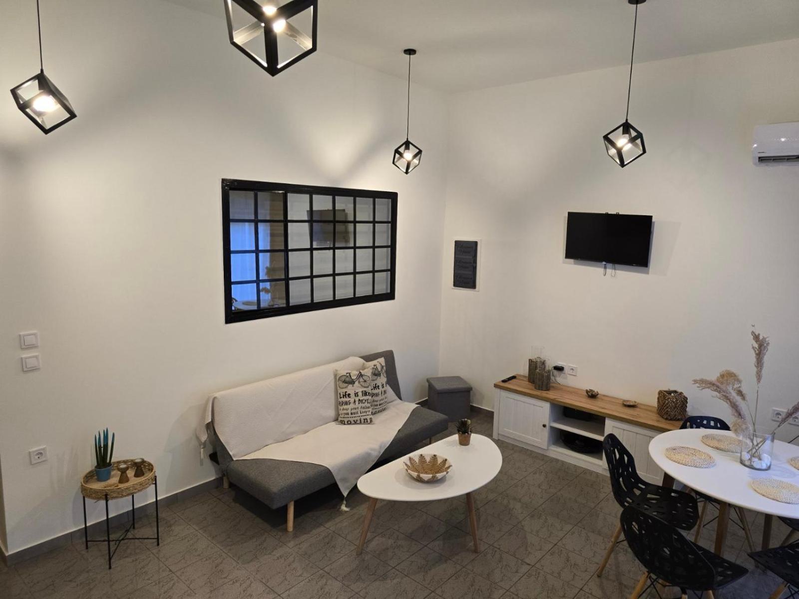 Apartment Filoxenia House